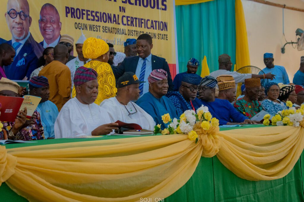 Second ICT Training for Secondary Schools dsc 7888