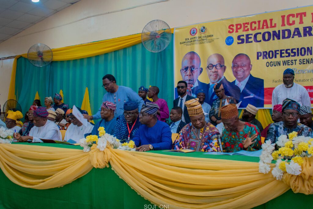 Second ICT Training for Secondary Schools dsc 7908