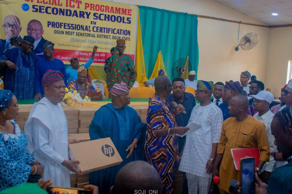 Second ICT Training for Secondary Schools dsc 8016