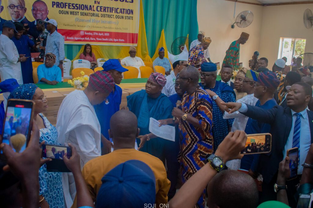 Second ICT Training for Secondary Schools dsc 8022