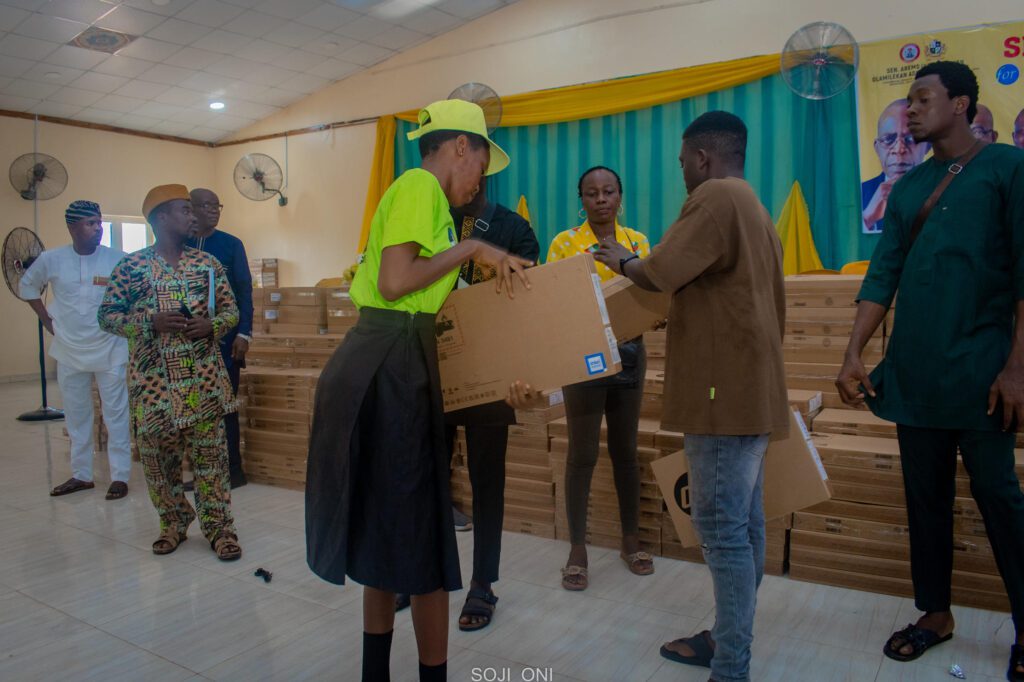 Second ICT Training for Secondary Schools dsc 8042