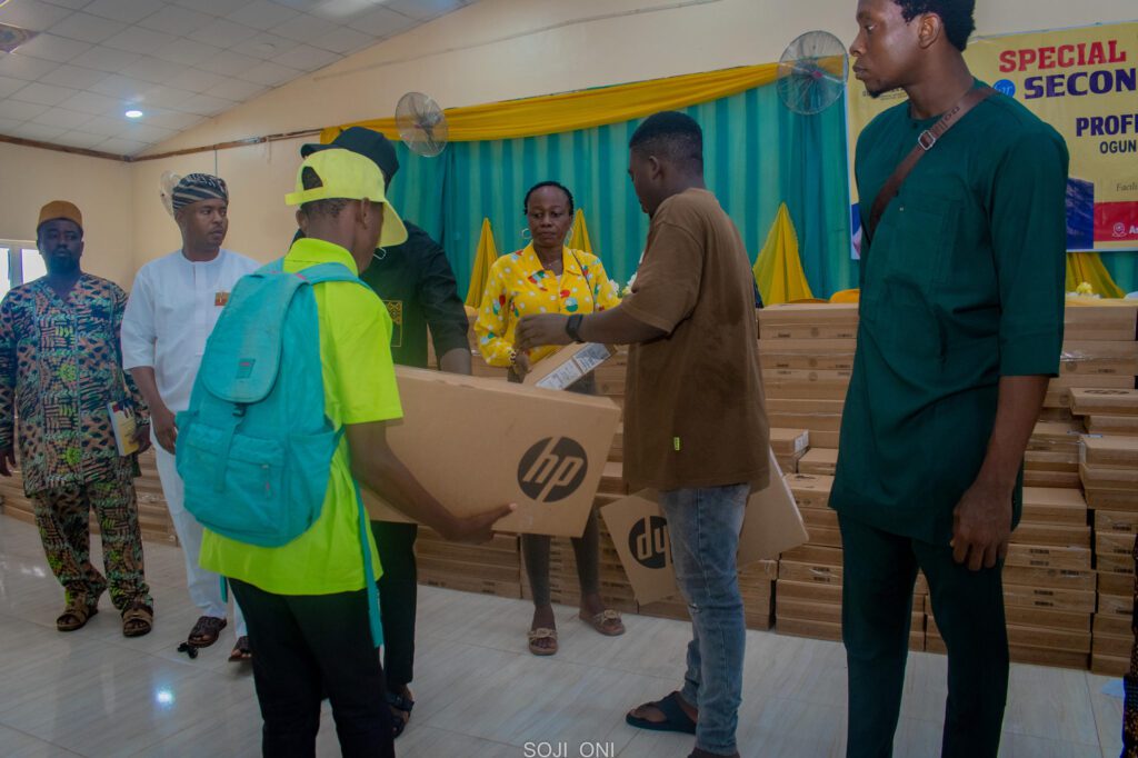 Second ICT Training for Secondary Schools dsc 8043