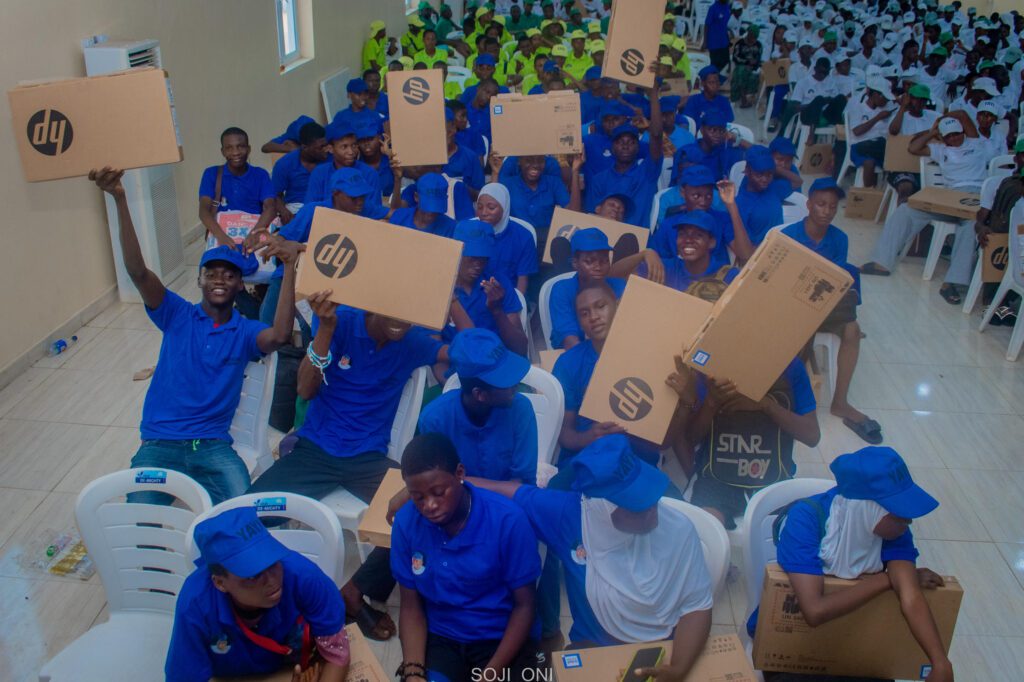 Second ICT Training for Secondary Schools dsc 8112