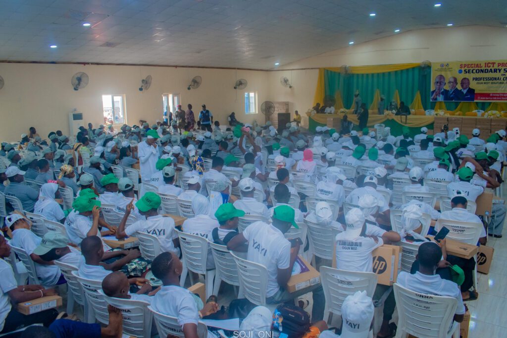 Second ICT Training for Secondary Schools dsc 8115